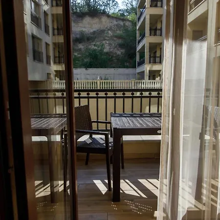 Private In Argisht Partez Apartment *